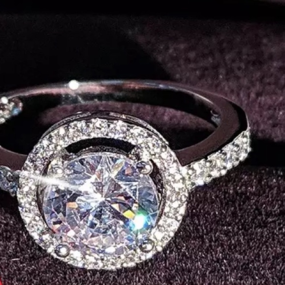 See new listing in my closet - Picture 6 of 6